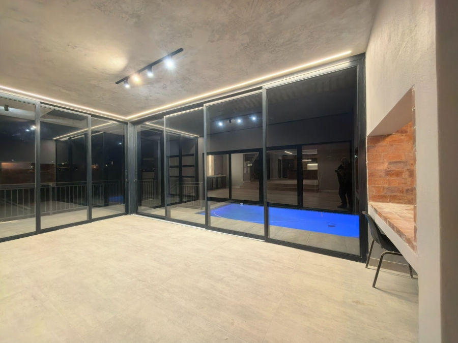4 Bedroom Property for Sale in Welgelegen Western Cape